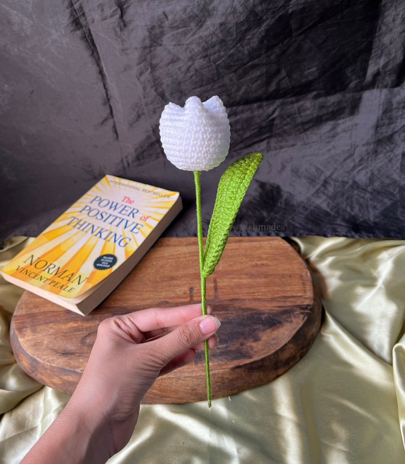 White tulip crochet flower