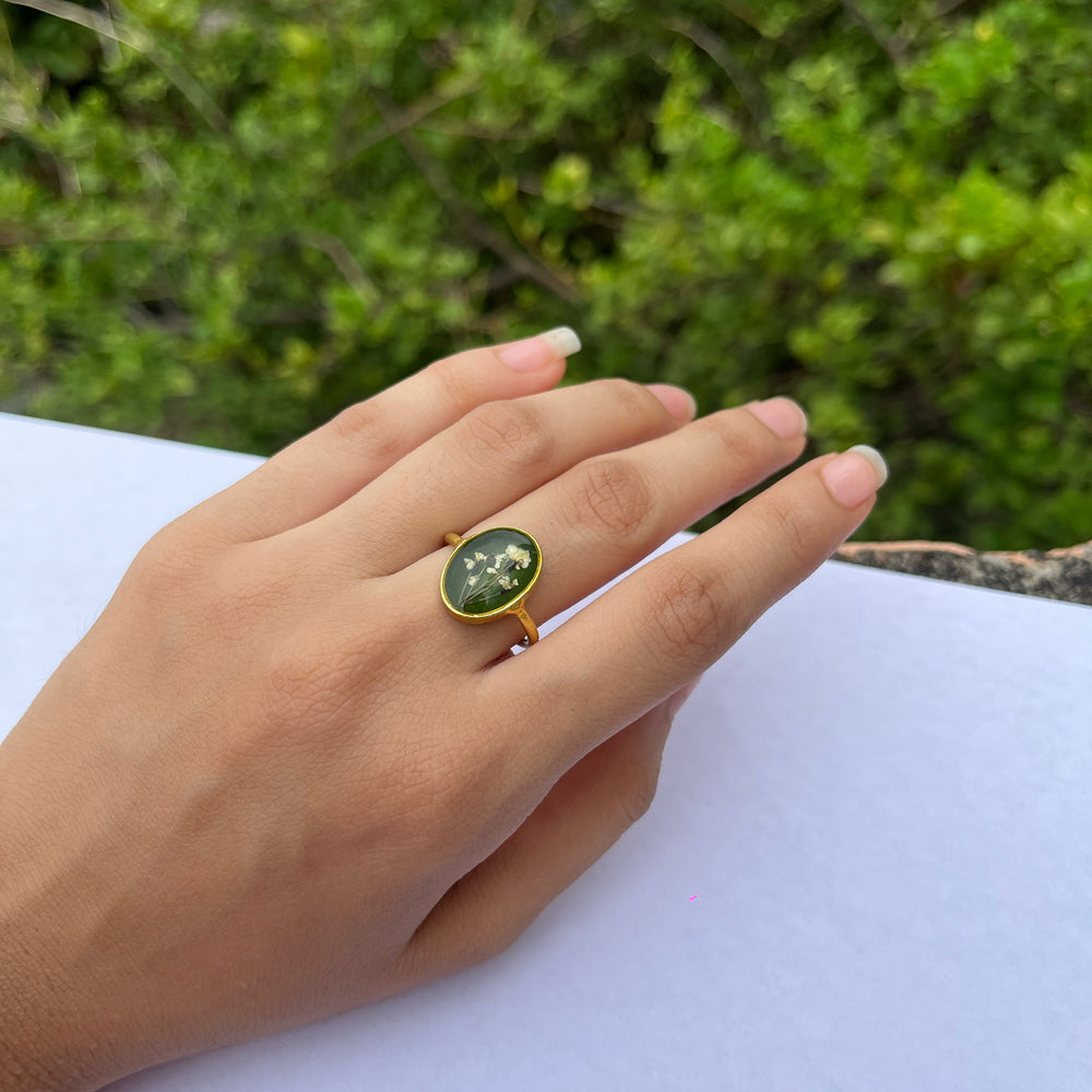 Wild carrot Queen ring