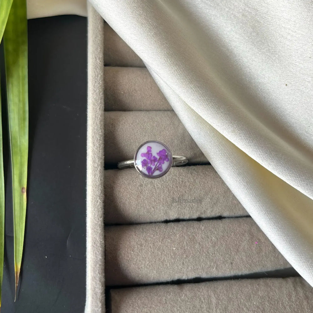 Violet veil ring