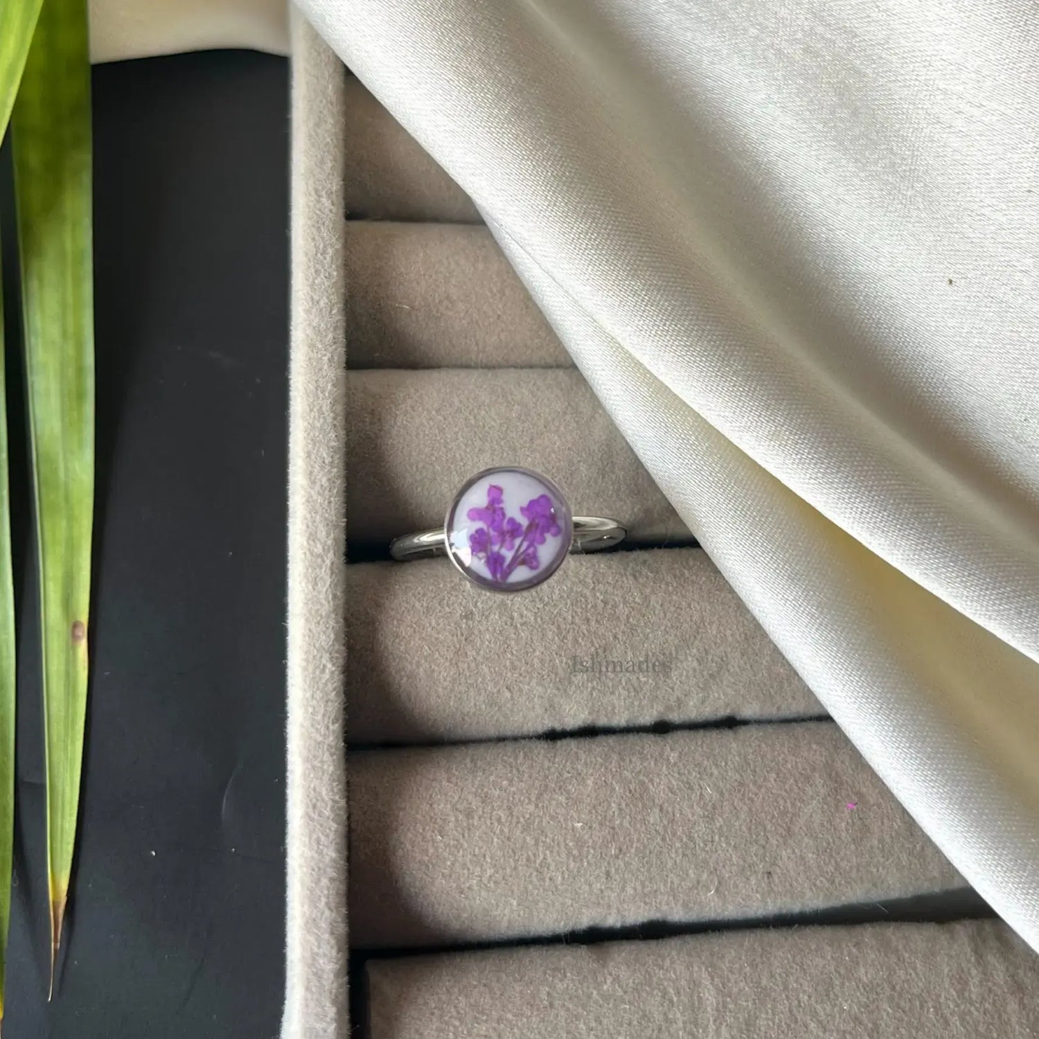 Violet veil ring