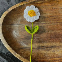 Crochet daisy stick (1)