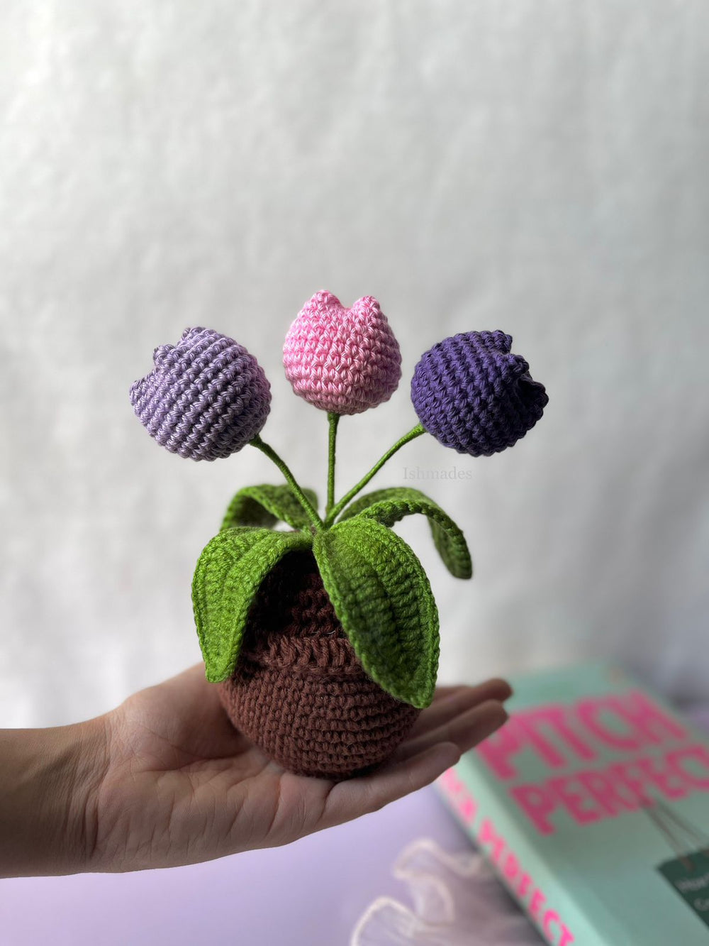 Crochet mix tulip pot