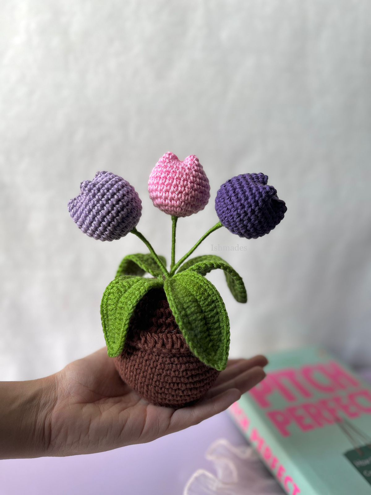 Crochet mix tulip pot