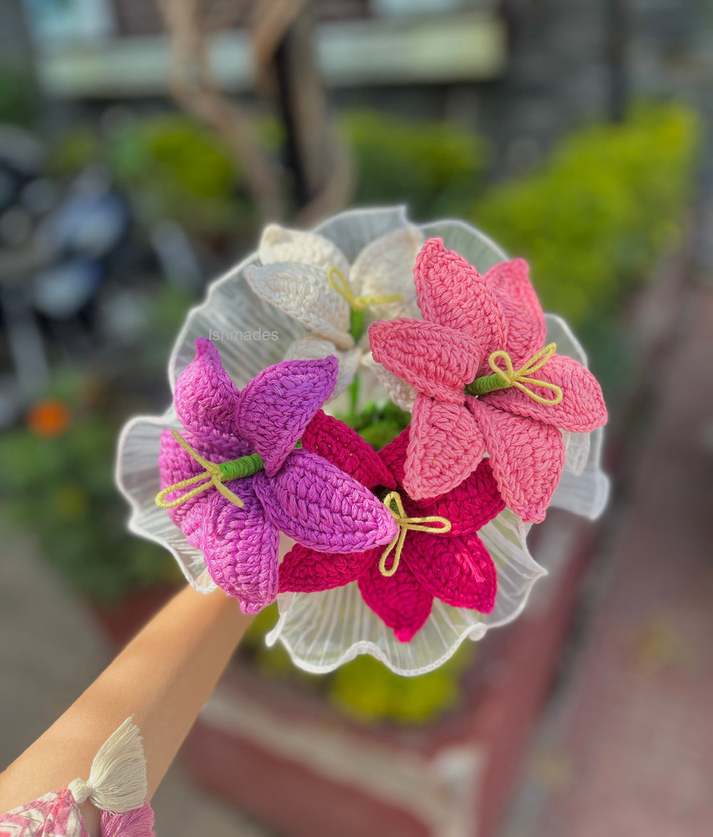 Dreamy lilies bouquet