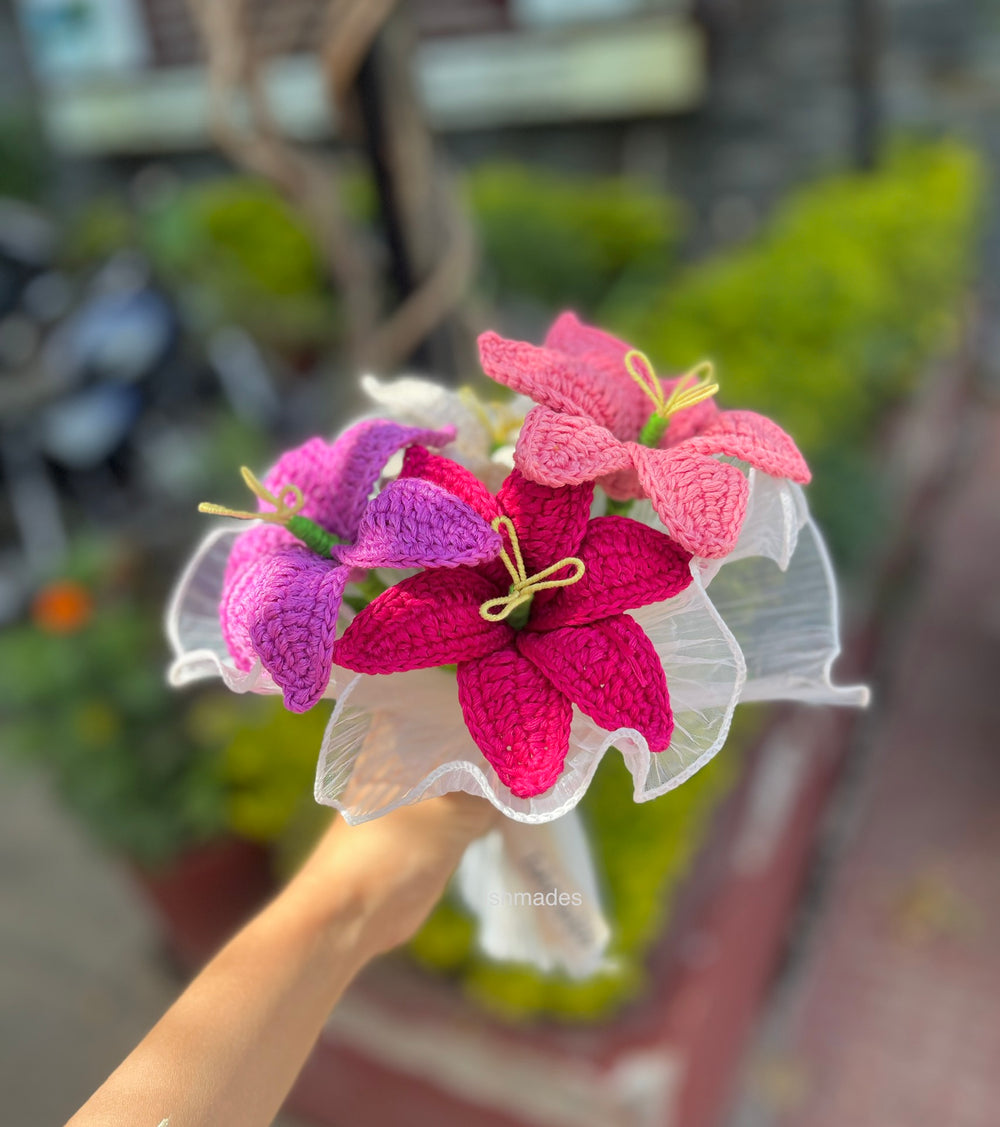 Dreamy lilies bouquet