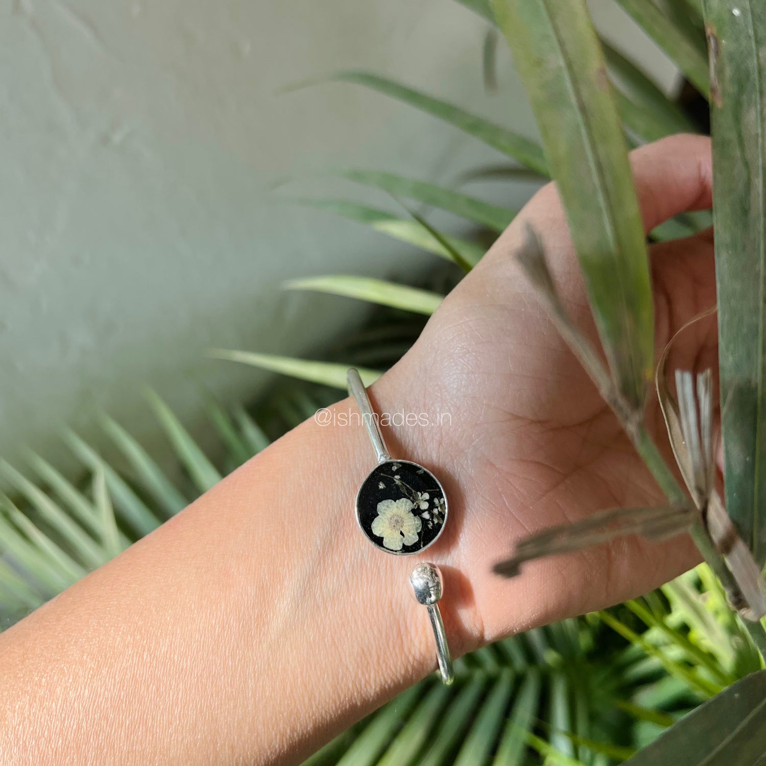 Carota blossom bracelet