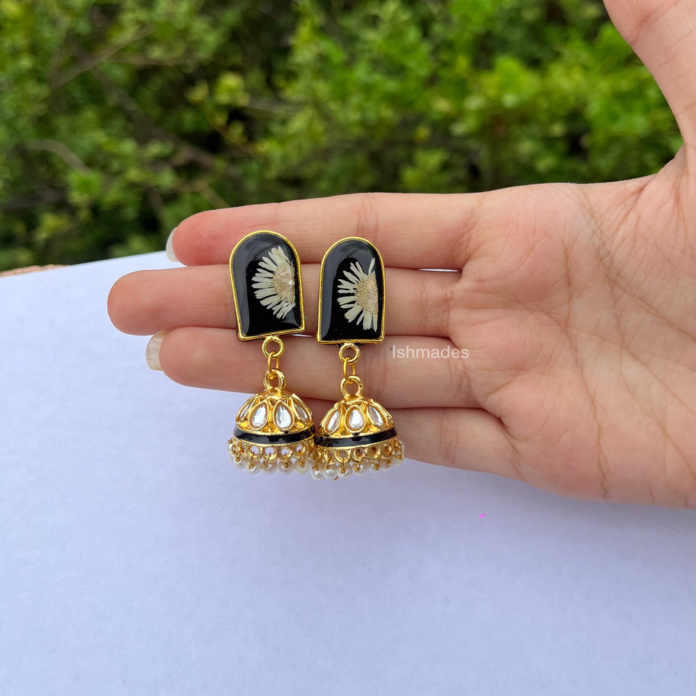 Ekami ~ Stud jhumkis