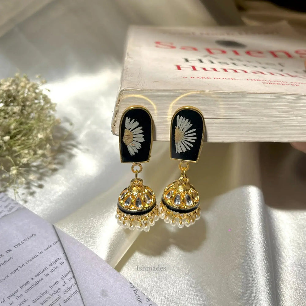 Ekami ~ Stud jhumkis