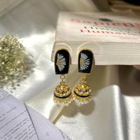 Ekami ~ Stud jhumkis