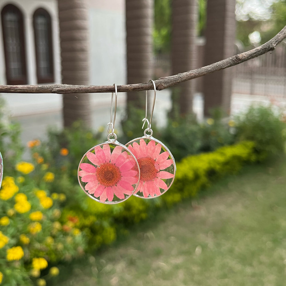 Pink daisy danglers