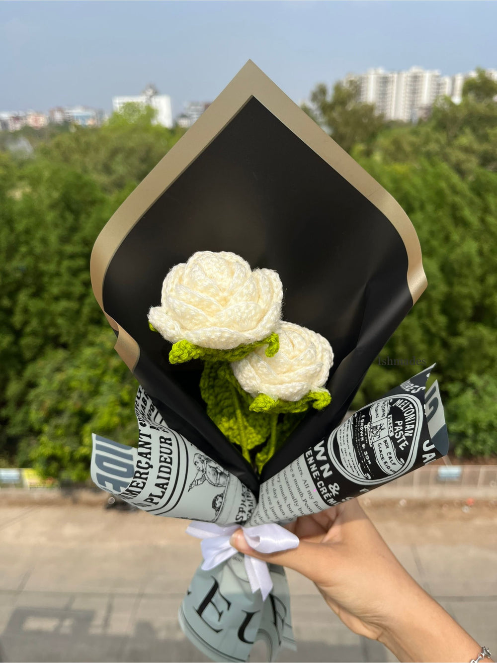 Snowfall Roses bouquet