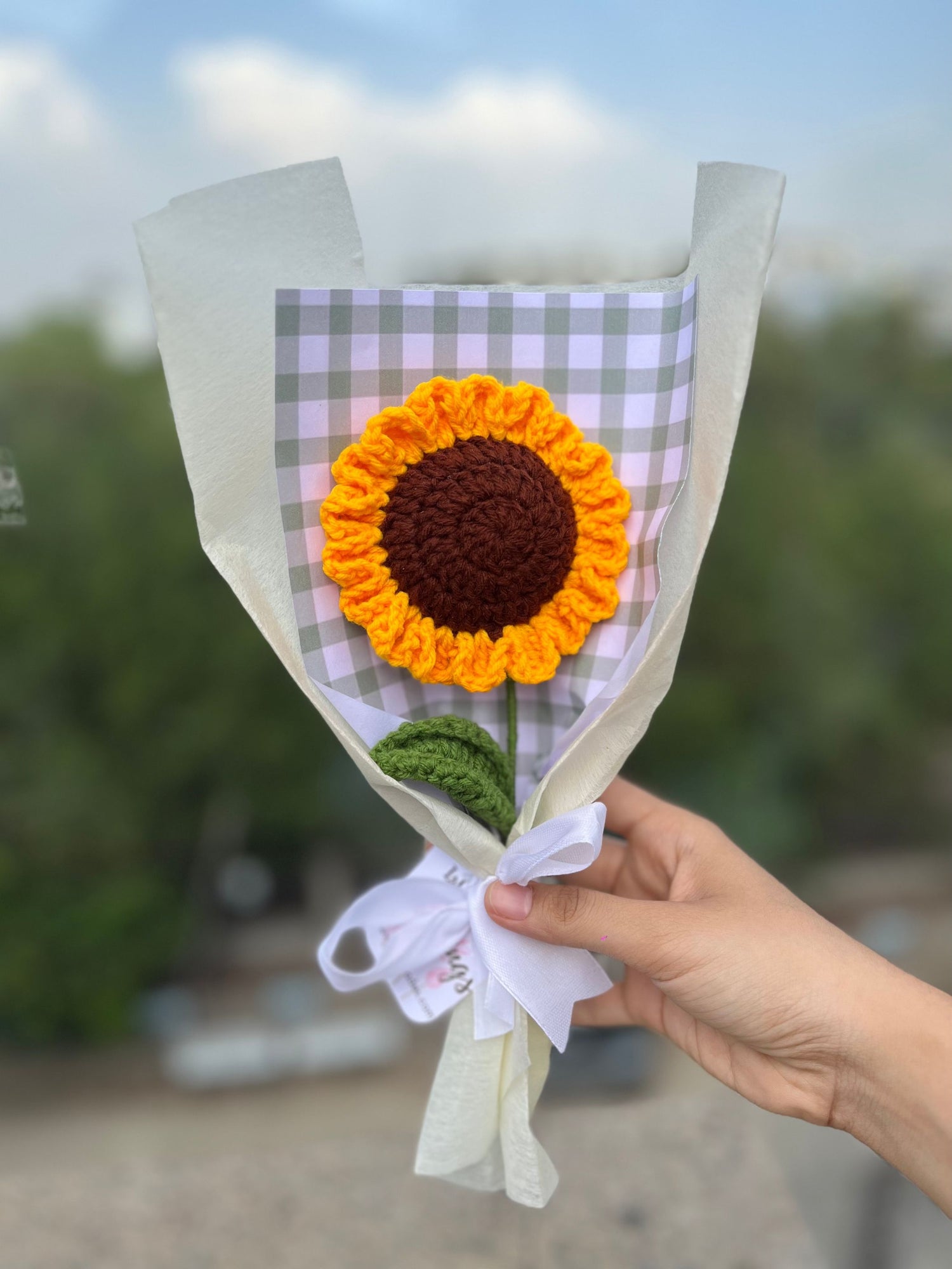 Single sunflower bouquet