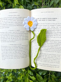 Crochet daisy charm- 3 in one delight