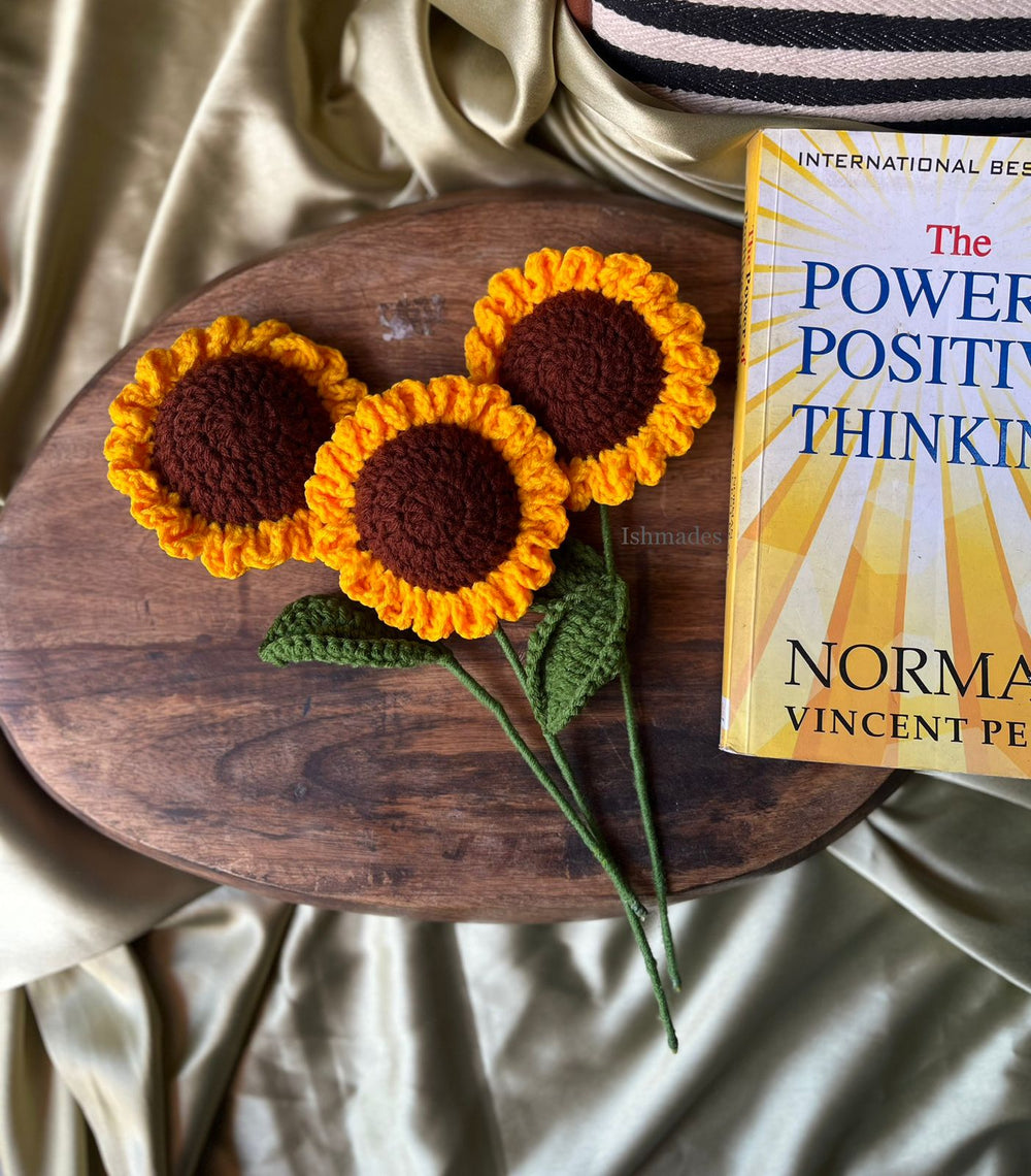 Crochet sunflower stick (1)