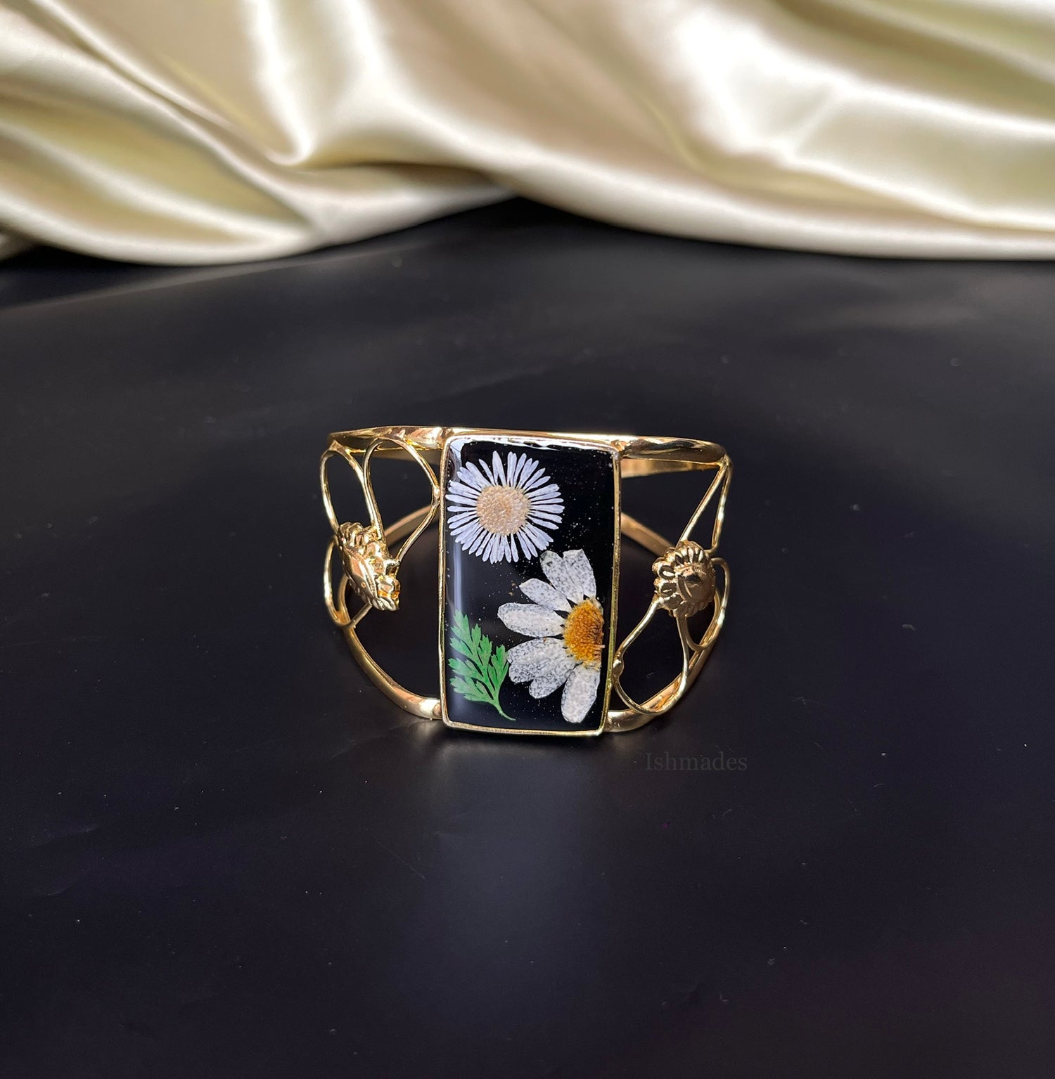 Mugdha kadha bracelet