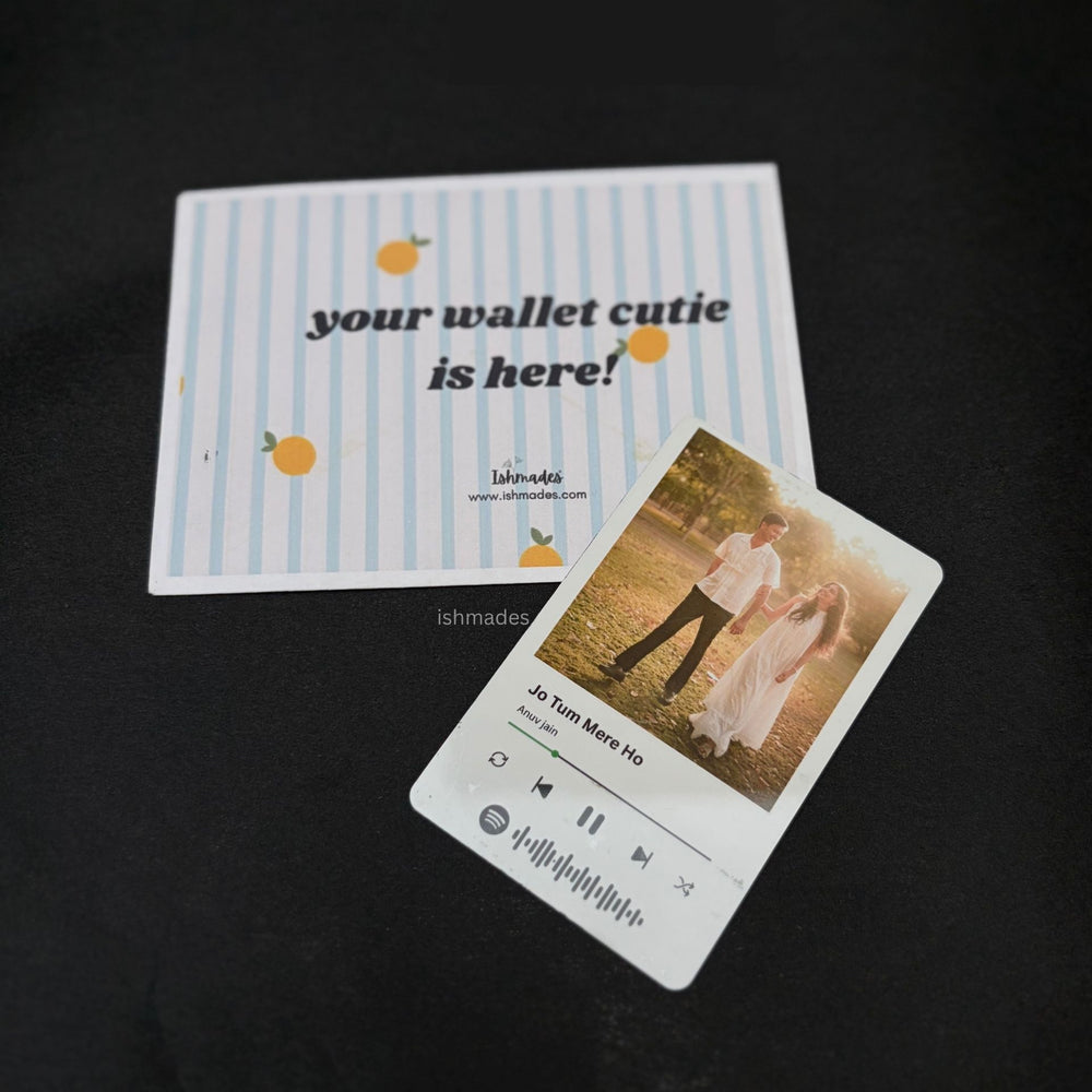Love on a Loop Wallet Card
